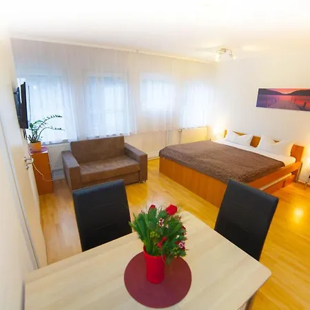 Apartman Am Gutspark Prager Gbr