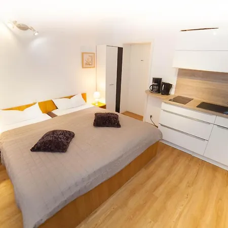 Am Gutspark Prager Gbr Apartment