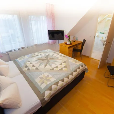 Am Gutspark Prager Gbr *