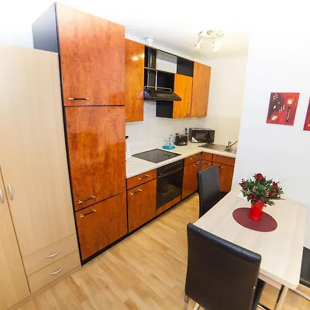 Am Gutspark Prager Gbr Apartment *