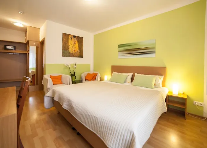 Am Gutspark Prager Gbr 公寓 *