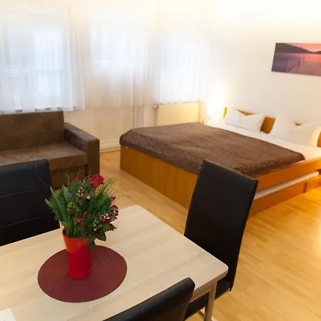 公寓 Am Gutspark Prager Gbr *