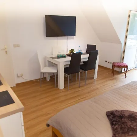 Am Gutspark Berthold Andre Und Ursula Prager Gbr Apartman
