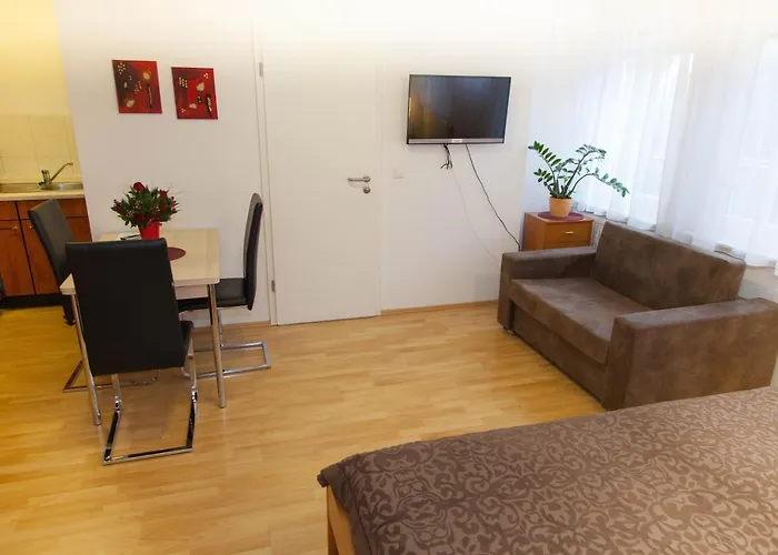 Am Gutspark Prager Gbr *